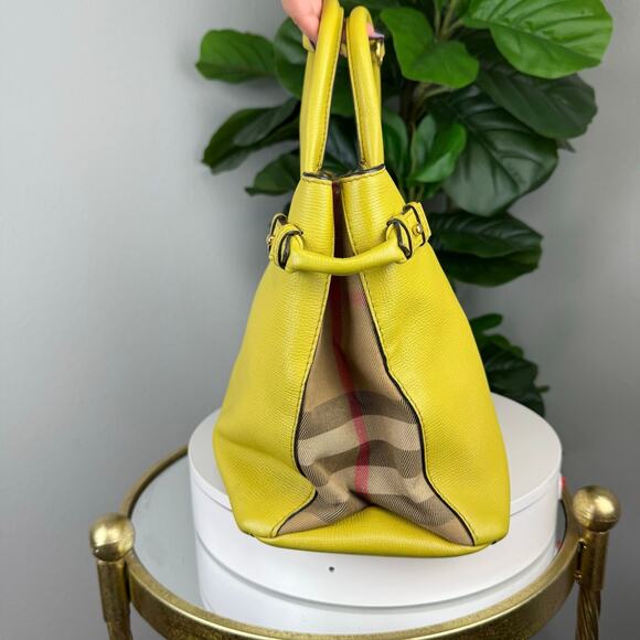 💎✨Authentic Burberry Grainy Calfskin House Check Medium Banner Tote Yellow - Picture 3 of 8